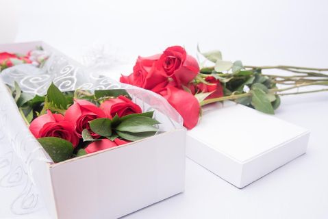 Caja de 10 rosas Lorna