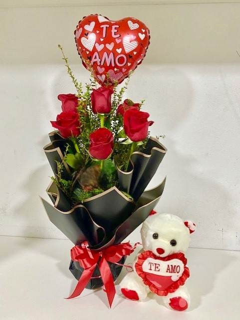 Ramo de rosas Candelas