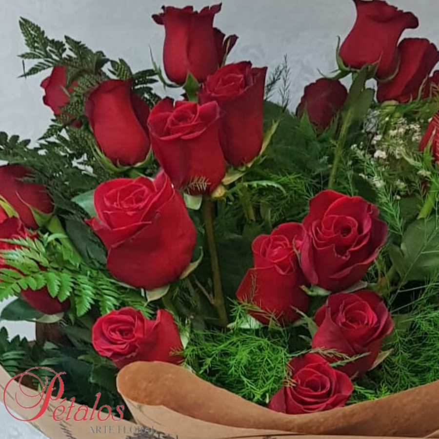 Ramo rosas rojas